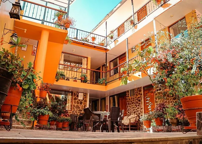 Hotel Intitambo 3*