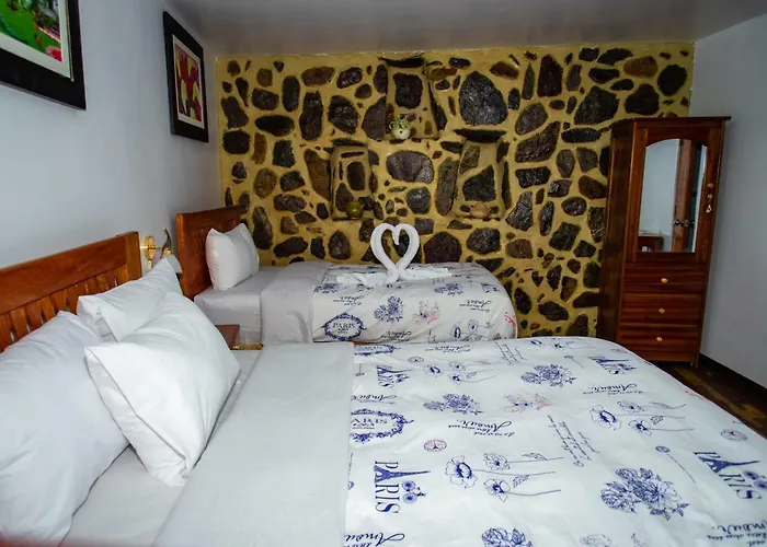 Hotel Intitambo 3*